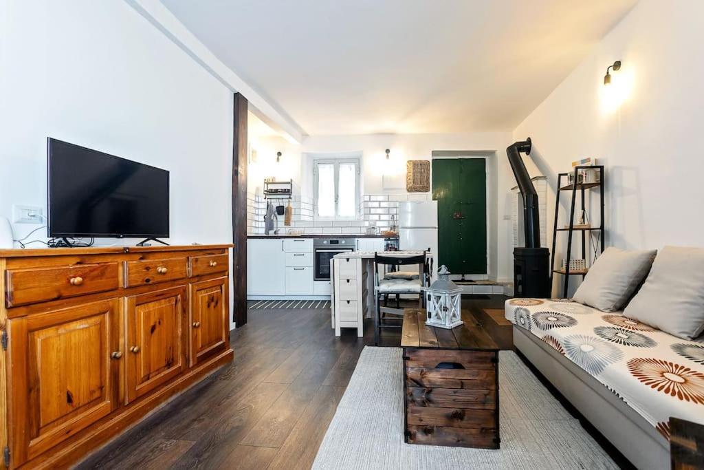 Accogliente Casina Nel Centro Storico Di Apartment Serrone