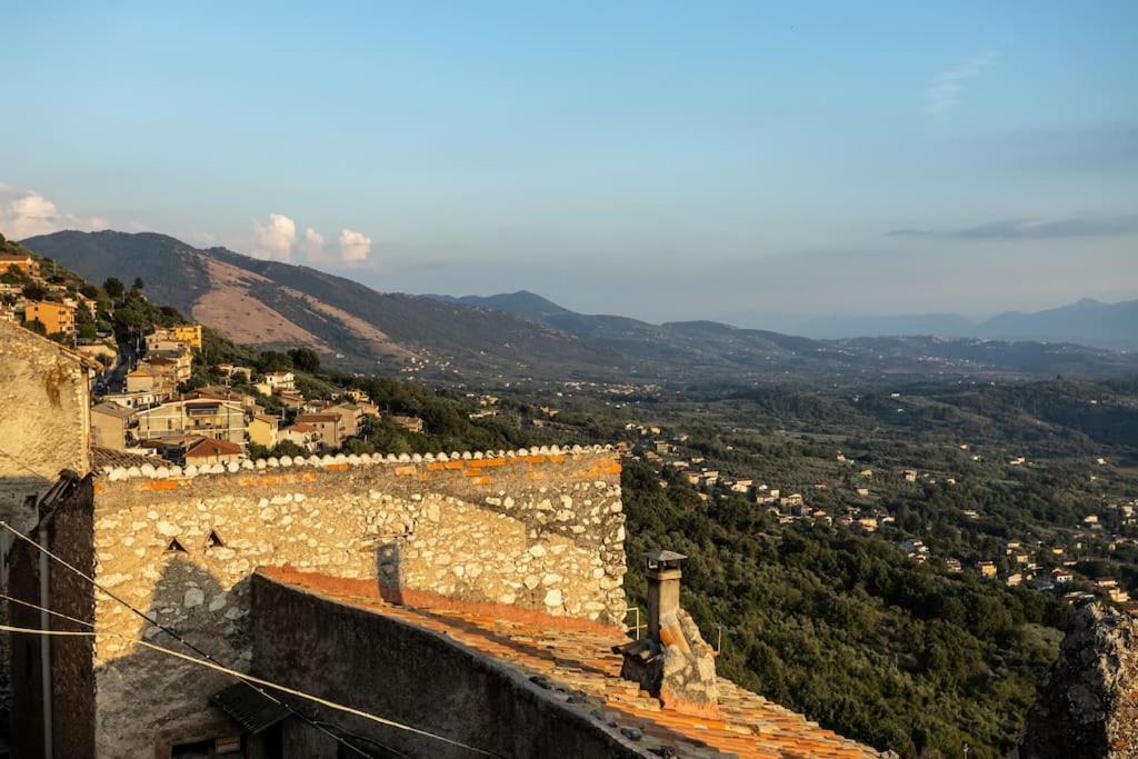 Accogliente Casina Nel Centro Storico Di Serrone